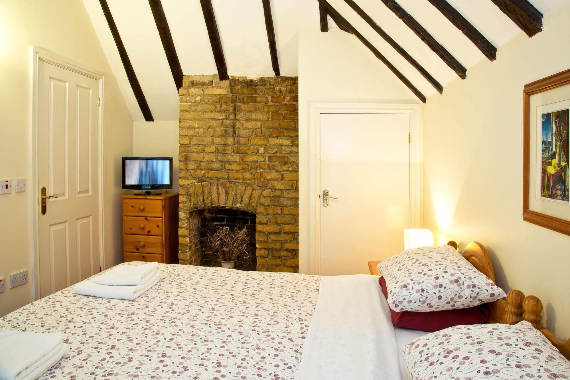 Bed and Breakfast Detling Coachhouse Maidstone Exterior foto